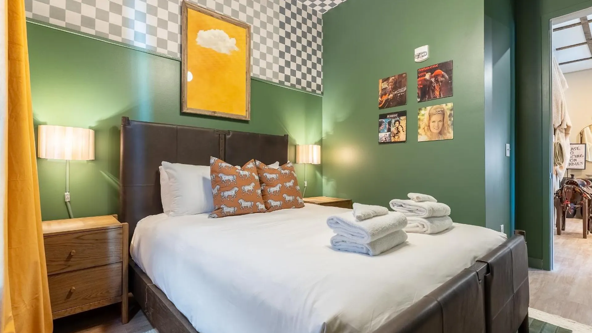 The Western Wing By Stay Local Nashville Daire